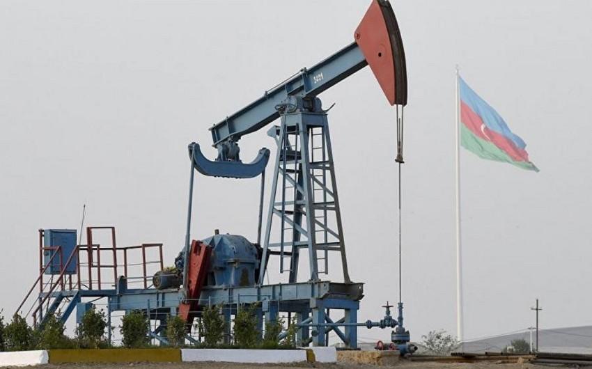 Dünya bazarında Azərbaycan nefti cüzi ucuzlaşıb